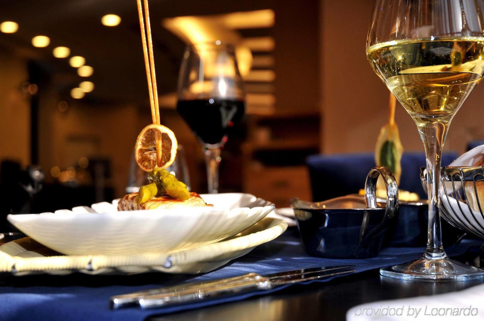 Grand Pasha Luxury Central Nicosia Hotel & Casino Restaurant bilde